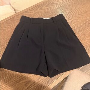Aritzia Wilfred Black Effortless Shorts